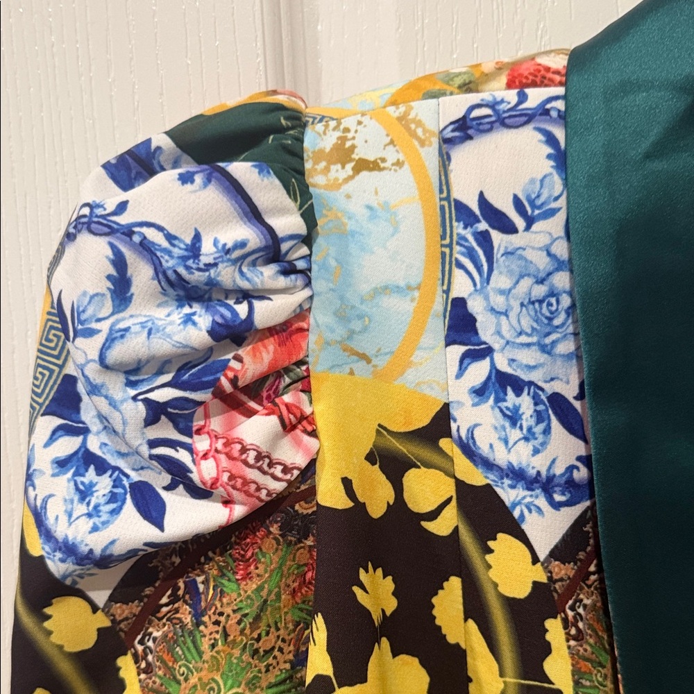 Sassy Jones Green-Trim Multi-Color Printed Satin Blazer - Picture 3 of 4
